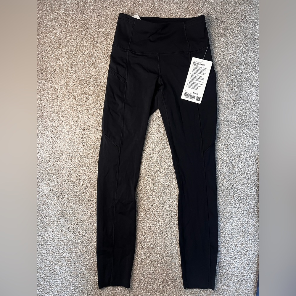 lululemon women’s Black Leggings - NEW - Fast and Free 25” tight- size 4 - Picture 4 of 4